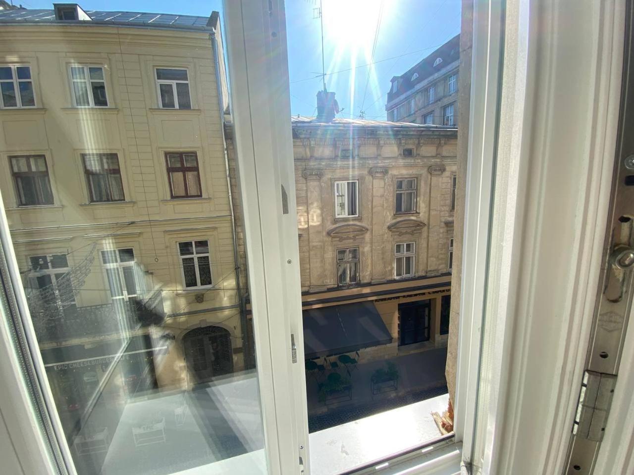 Feel Lviv! Old